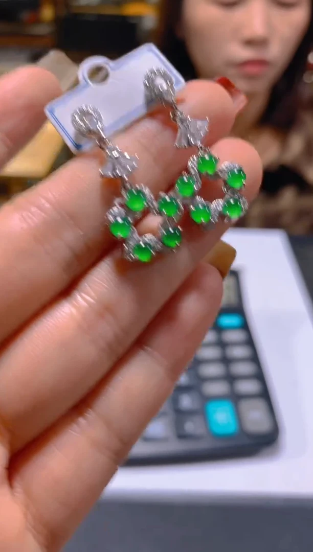 未镶嵌翡翠耳饰多样性发一