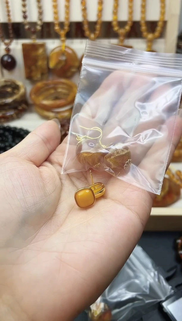 无非金属啊*金沙蜜耳坠+蜜 蜡耳钉