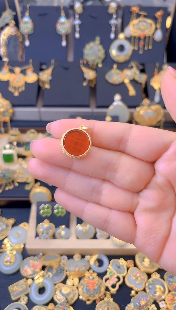 【闪购商品】玛瑙/玉髓吊坠合金花丝镂空红香囊吊坠