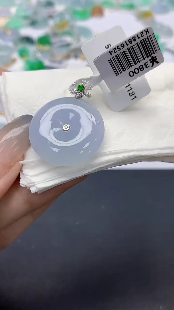 翡翠18K金镶嵌颈饰天然缅甸a货翡翠