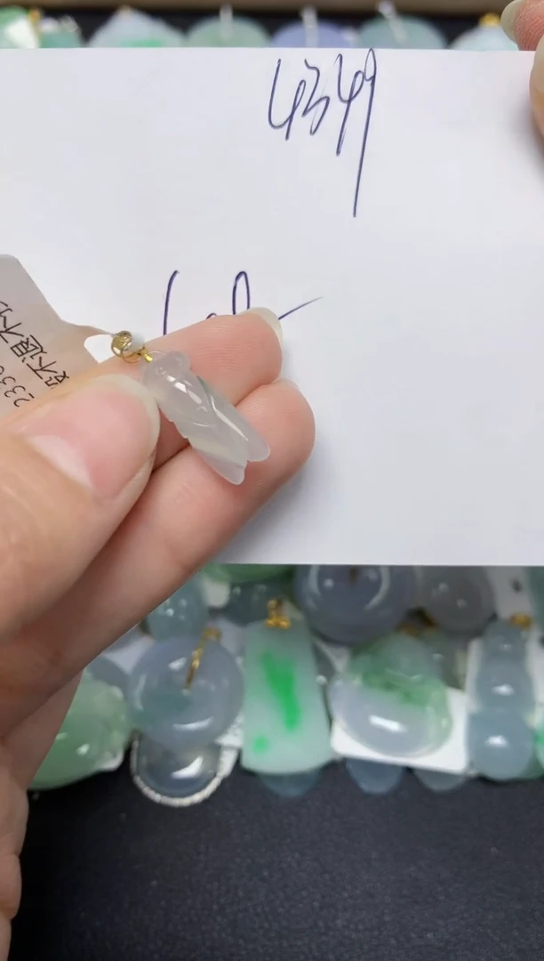 【闪购商品】翡翠颈饰18K金镶嵌 天然翡翠A货