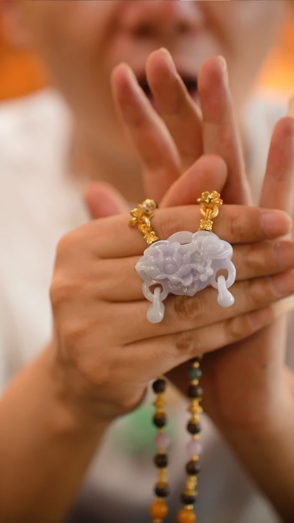 翡翠未镶嵌颈饰24小时内发货质保A货