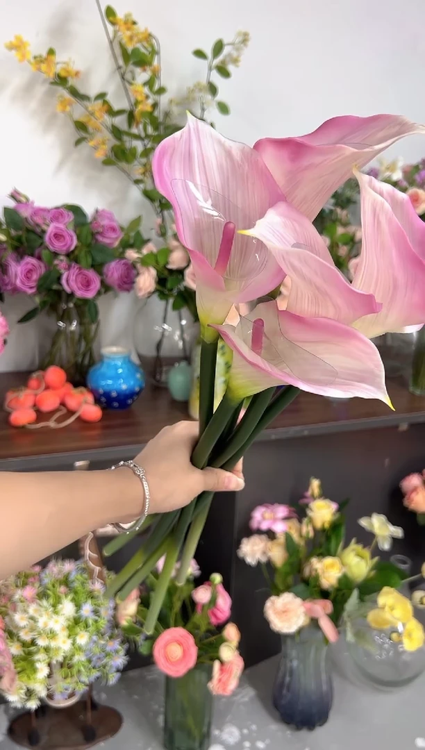 5枝粉色马蹄莲组合