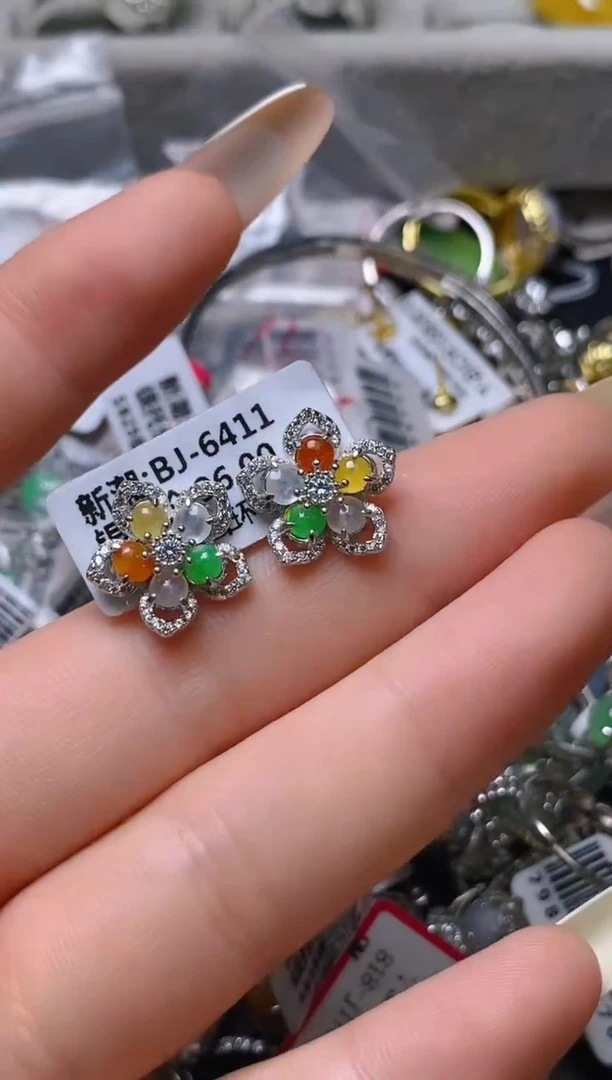 银S925镶嵌戒指翡翠百内无证书