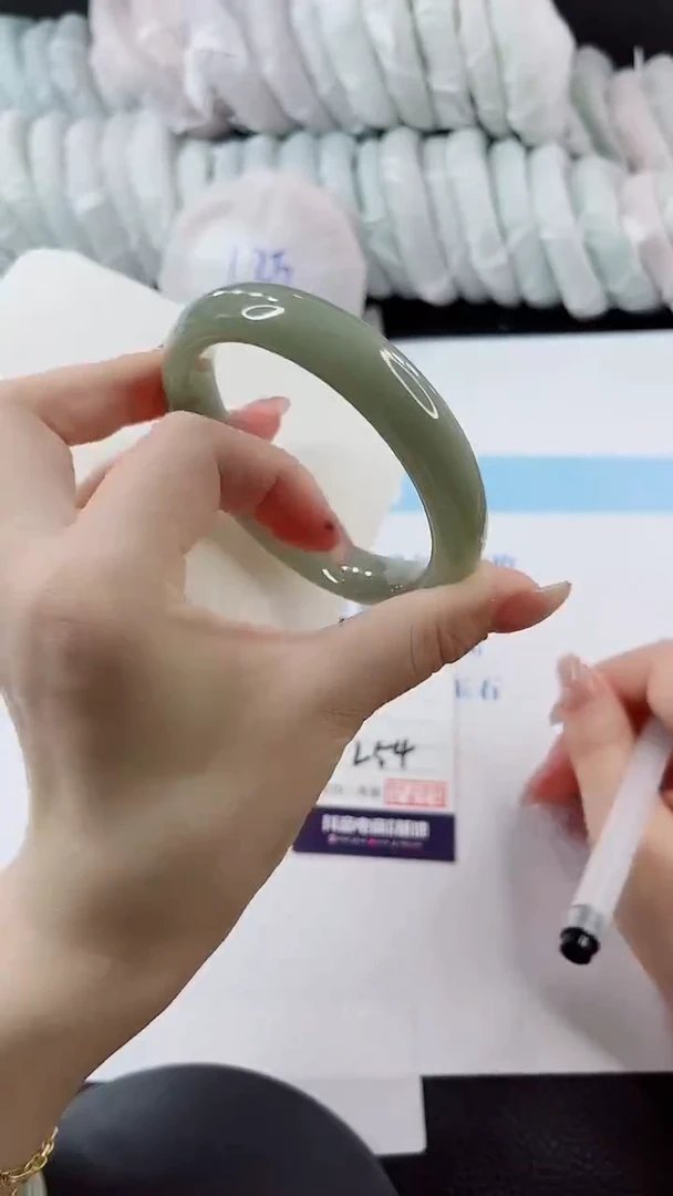 未镶嵌手镯石英质玉多样性发货L54-63