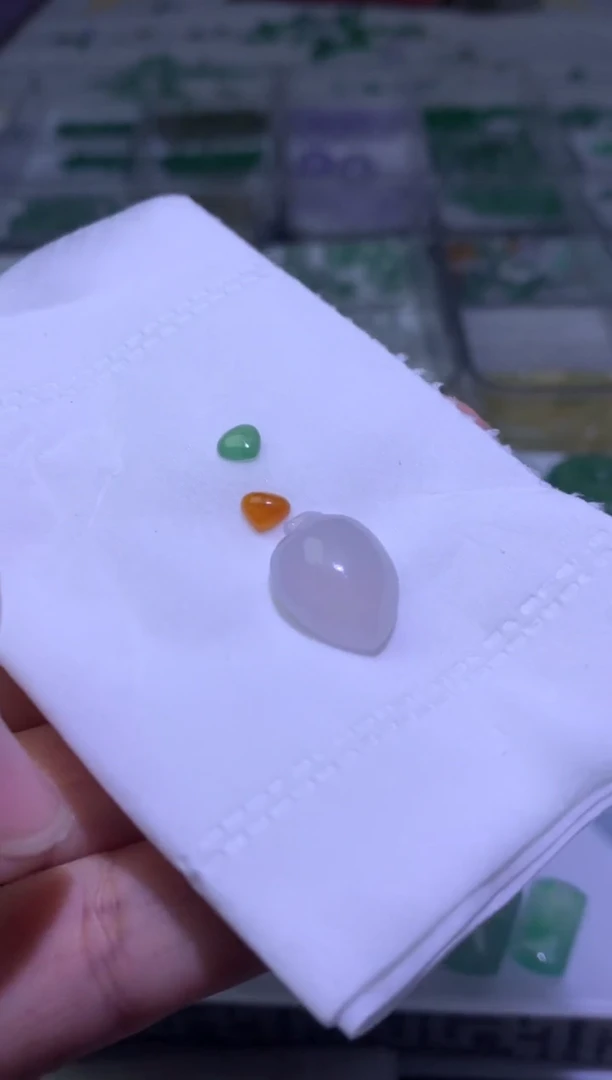 未镶嵌定制翡翠毛货