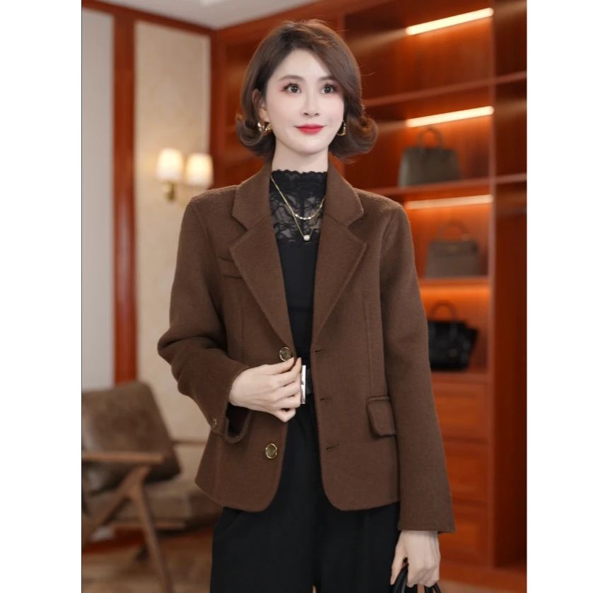 【馨蔚】2025 时尚网红西装领修身双面羊毛大衣短款减龄长毛外套039