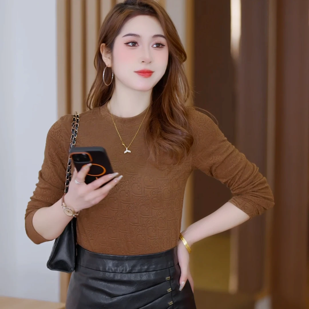 早春立体提花圆领打底衫女可外穿可内搭减龄修身长袖针织时尚显瘦