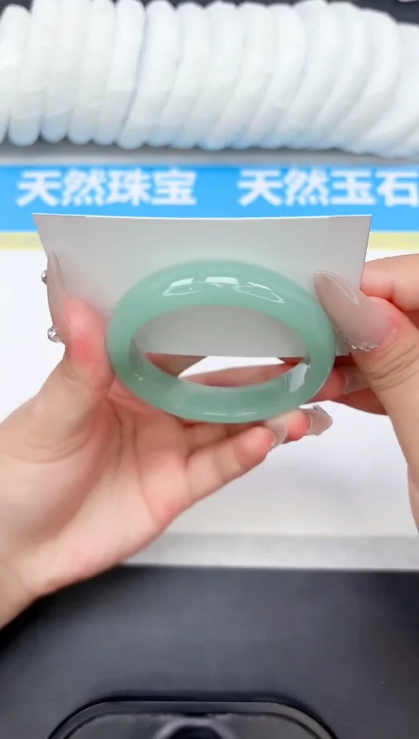 未镶嵌手镯石英质玉146-54.4