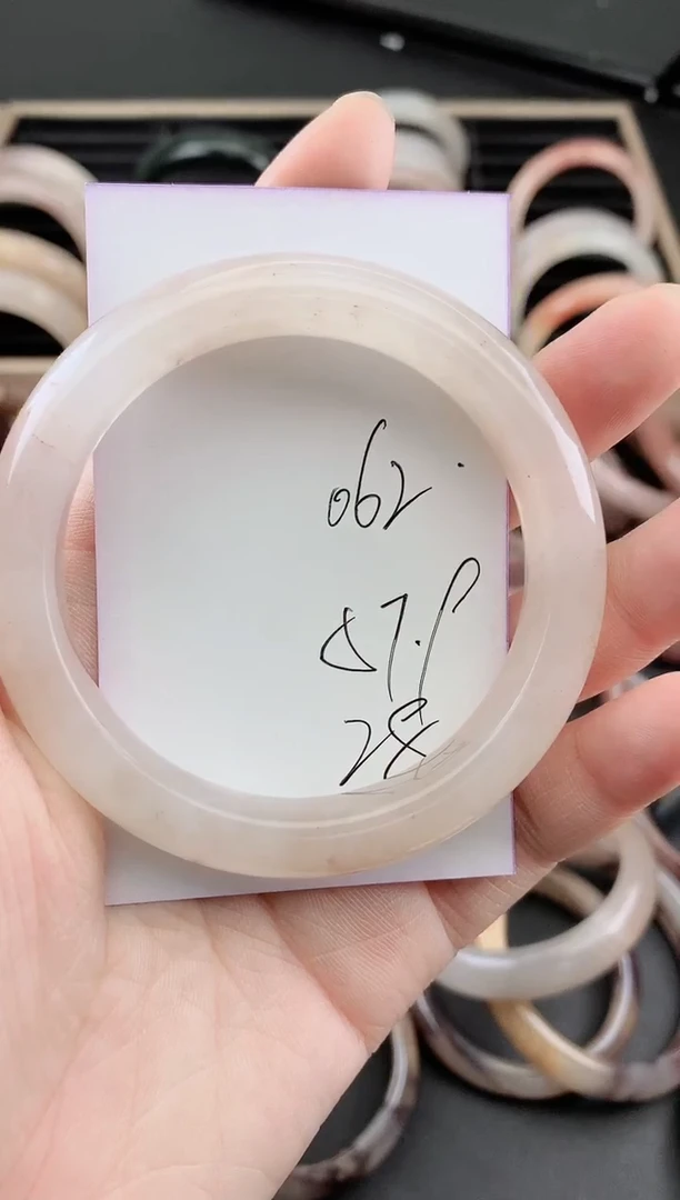 未镶嵌手镯石英质玉062