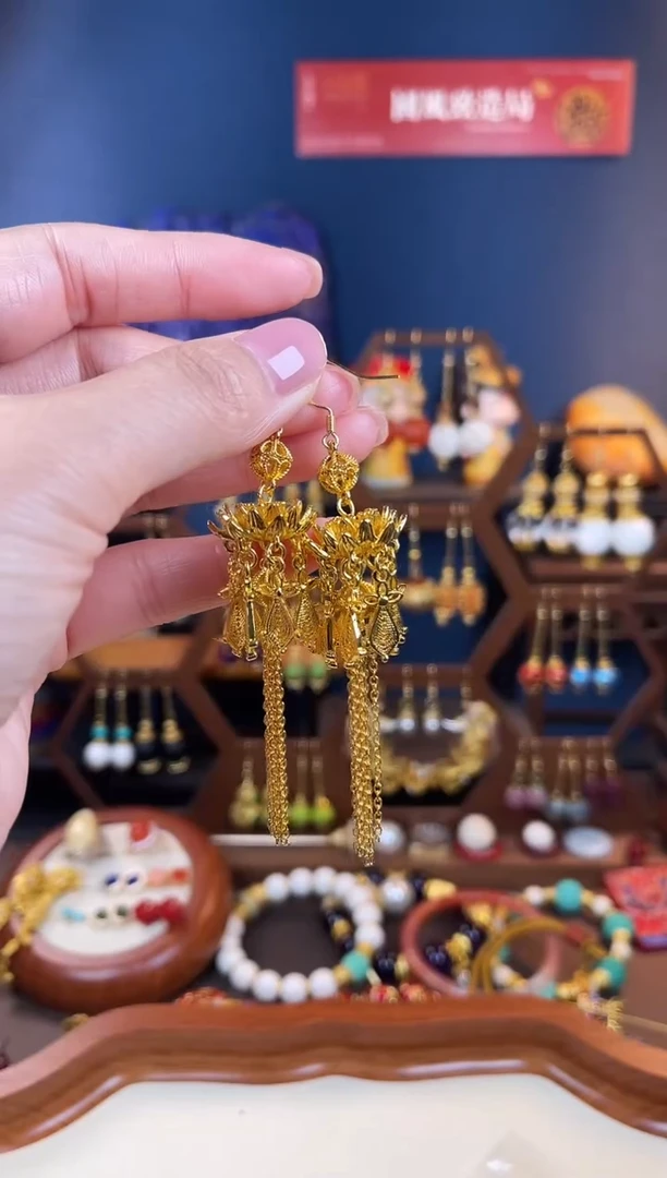 美***m，206号大小莲花珐琅耳钩