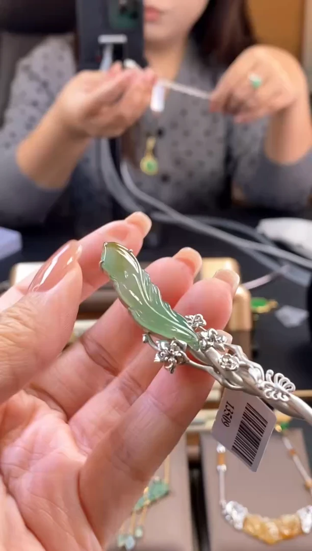 颈饰银S925镶嵌翡翠13509