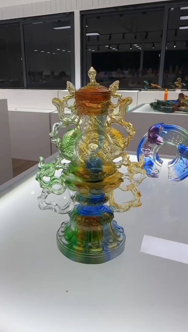 手工艺品琉璃八吉祥