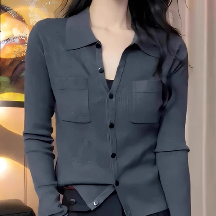 别致简约高级感灰色针织衫欧货经典时尚休闲翻领上衣气质舒适毛衣