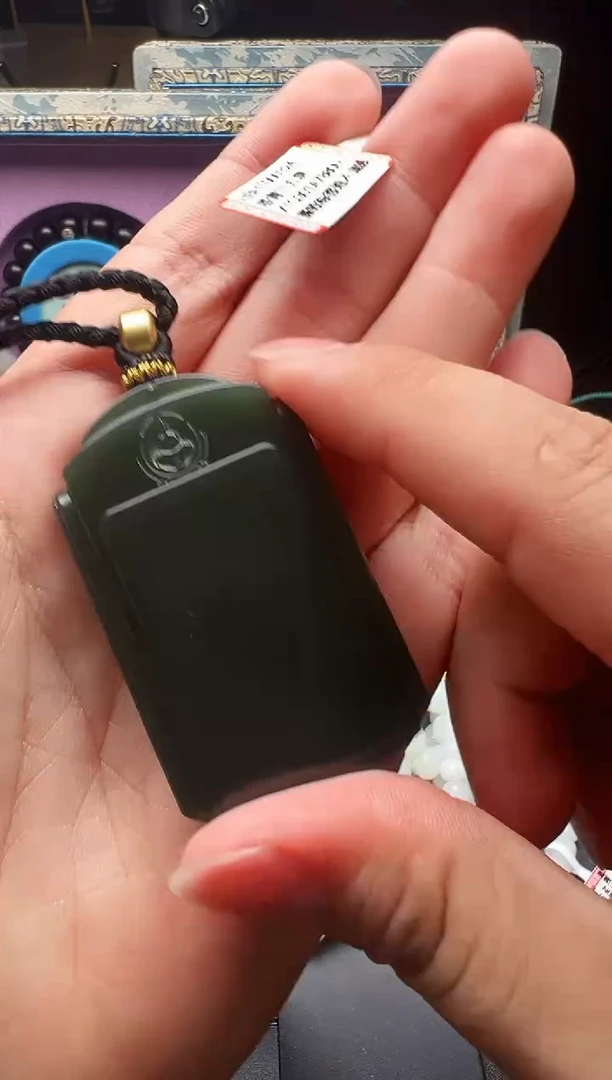 吊坠(不含链)未镶嵌和田玉HBHT000324