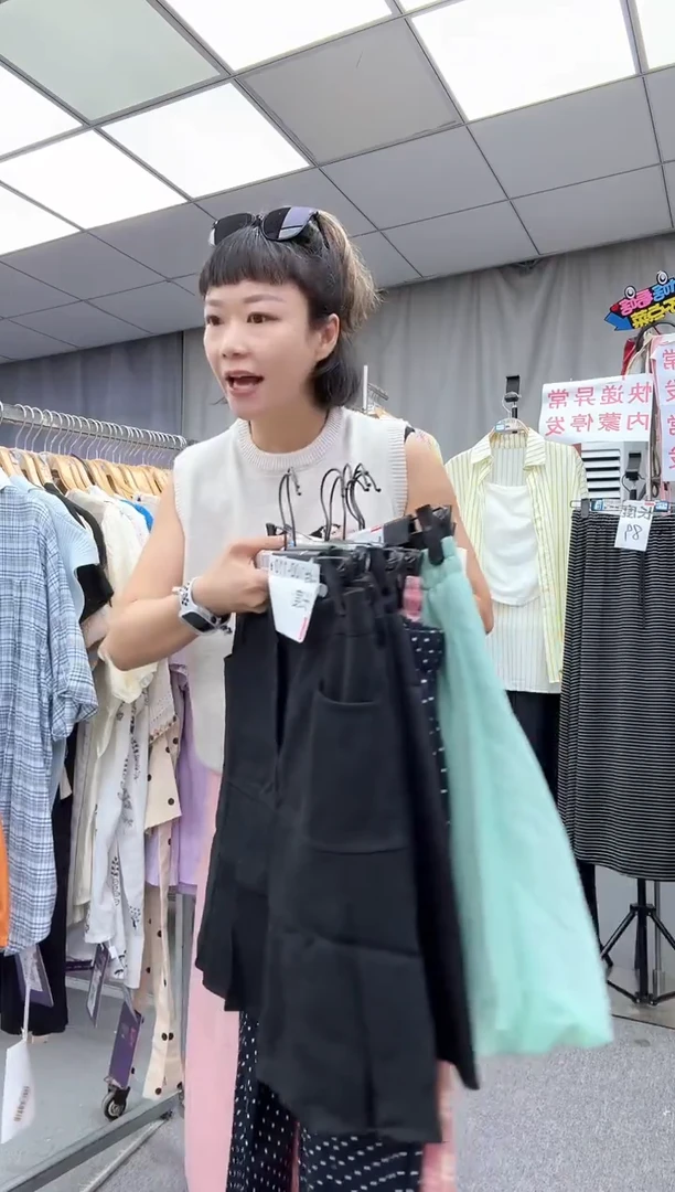 到手随机发3件  大哥家漂亮衣服漂亮颜色