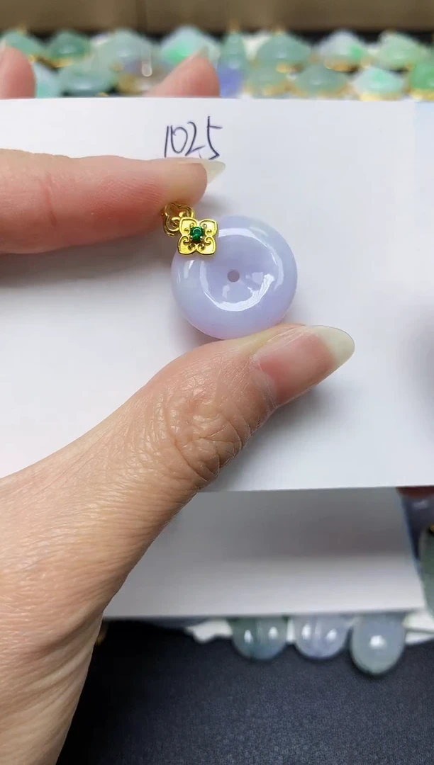 翡翠未镶嵌颈饰天然翡翠A货
