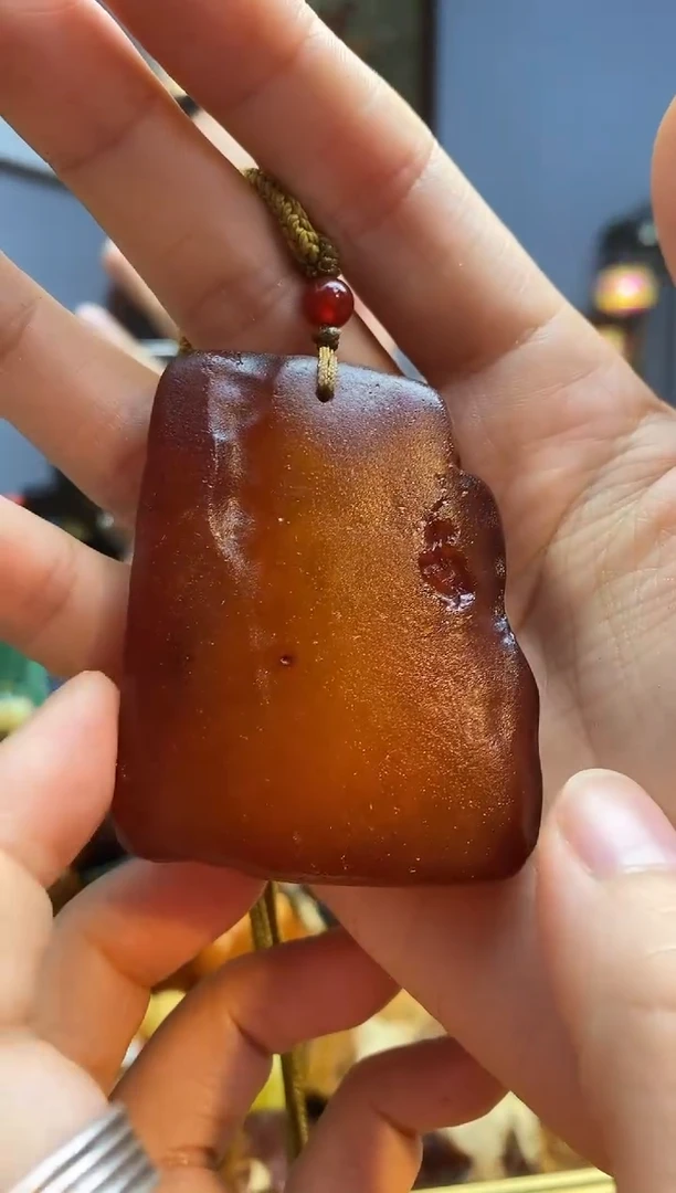 琥珀颈饰未镶嵌吊坠