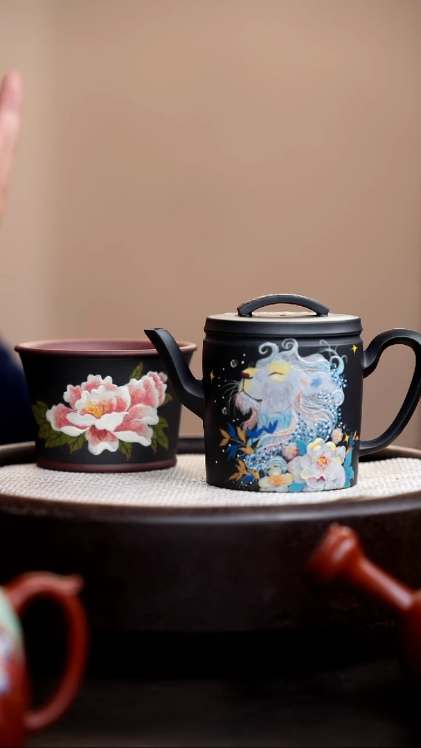茶壶紫砂云雾天青高汉瓦泥绘蓝狮子+杯