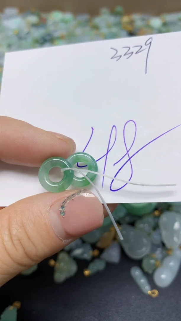 【闪购商品】翡翠挂件未镶嵌 天然翡翠A货