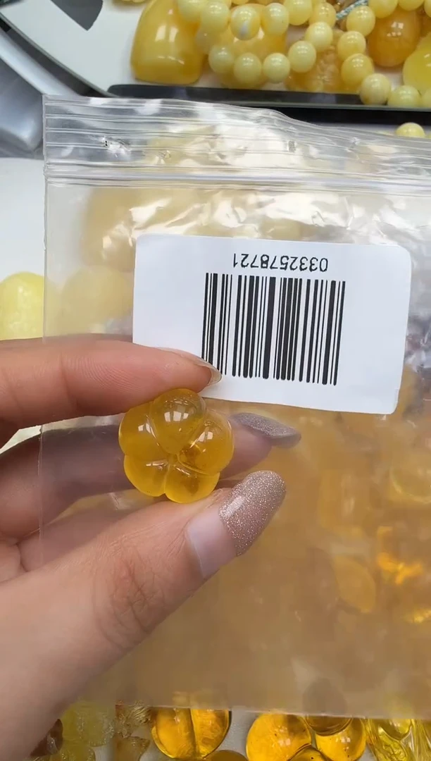 裸石琥珀未镶嵌如图