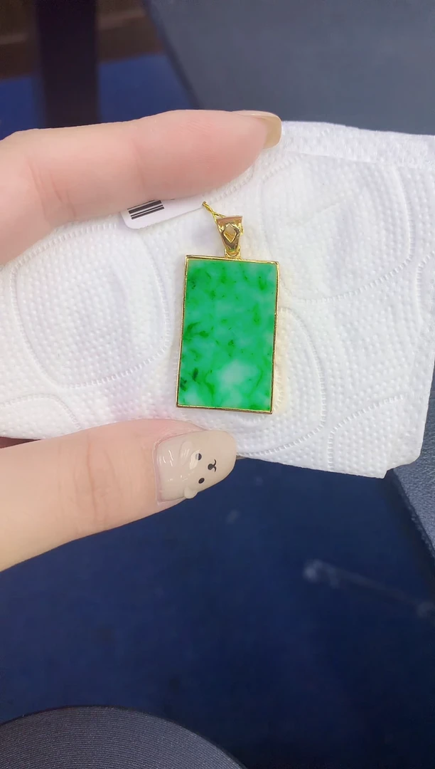 颈饰未镶嵌翡翠缅甸天然翡翠A货