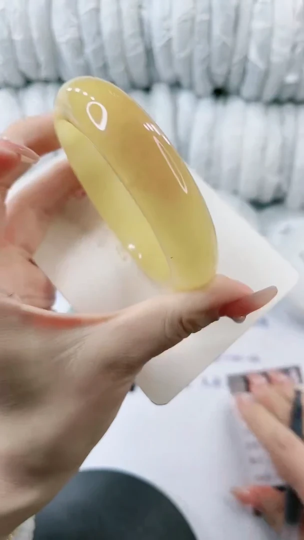 【闪购商品】石英质玉手镯未镶嵌0246655941-63