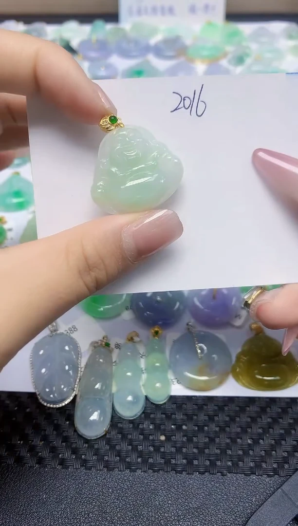 翡翠未镶嵌颈饰天然缅甸翡翠A货