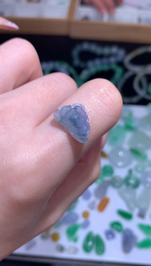 未镶嵌定制翡翠莲花