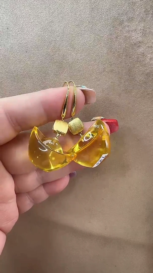 未镶嵌颈饰琥珀耳环