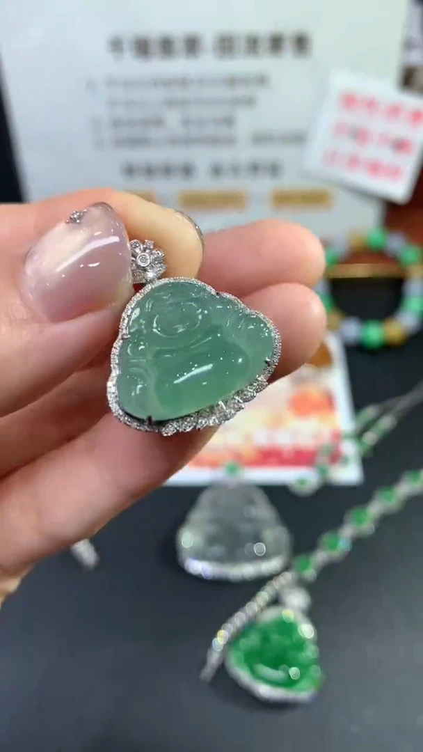 【闪购商品】翡翠吊坠(不含链)18K金镶嵌佛公回流不退不换|