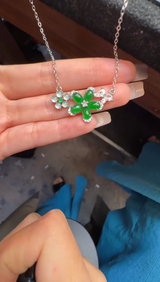 未镶嵌定制翡翠翡翠A货有轻微色差属于正常现象，项链多样性发货1