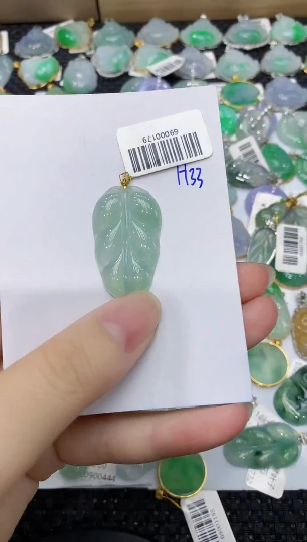 翡翠18K金镶嵌颈饰111111111111 