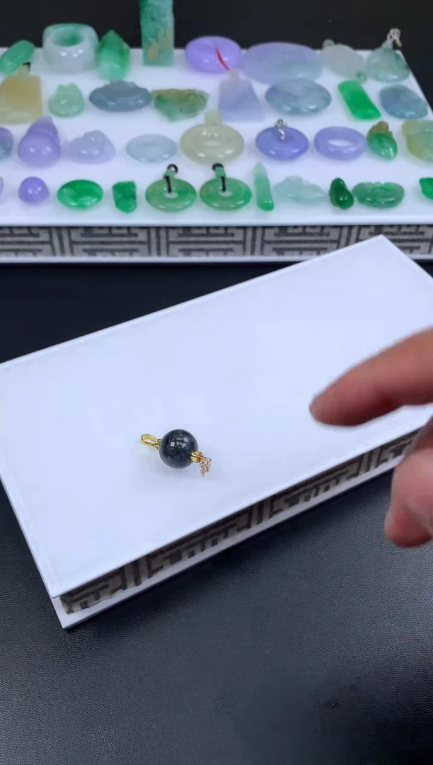 【闪购商品】翡翠挂件未镶嵌翡翠