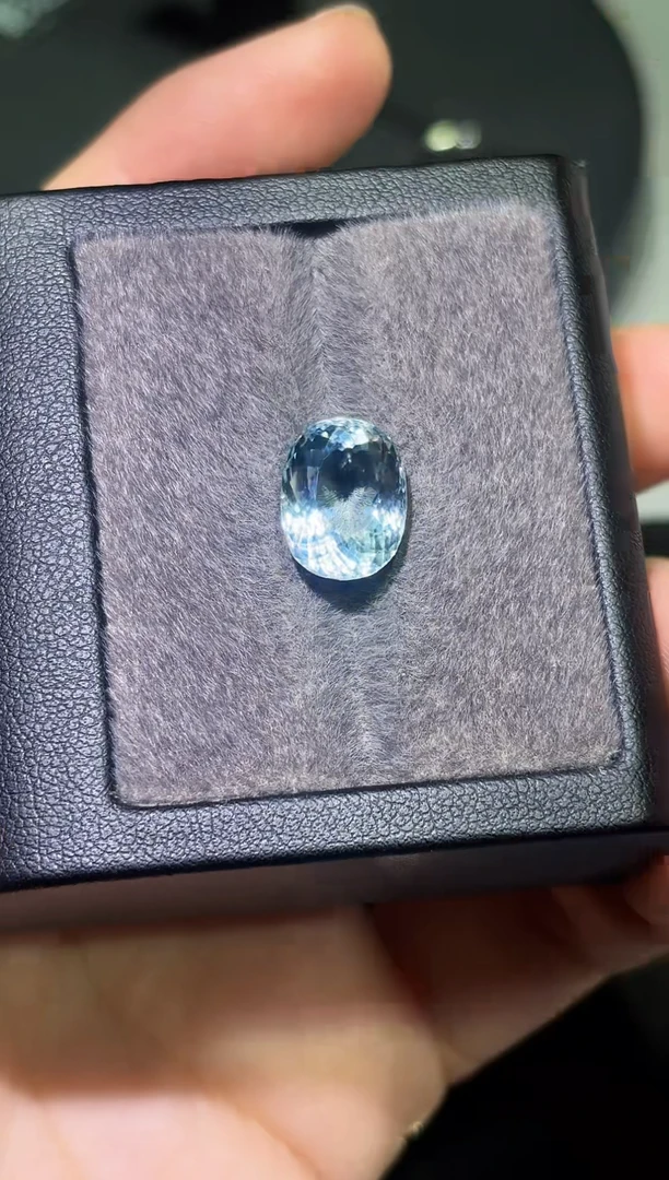 裸石海蓝宝石一粒5.68ct