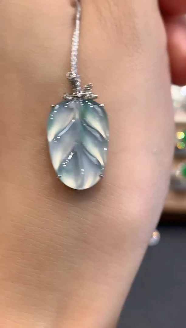 吊坠(不含链)18K金镶嵌翡翠a30