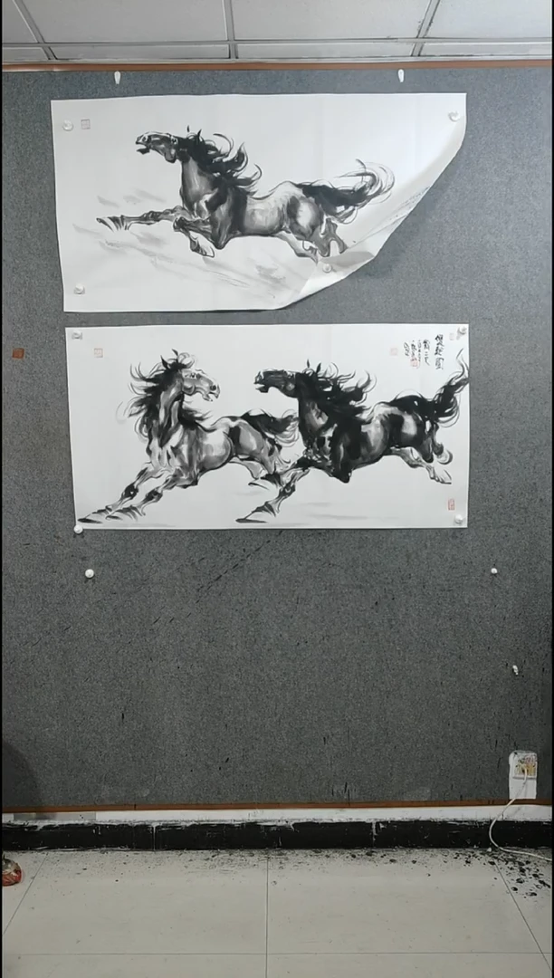 国画水墨写意画双骏马图