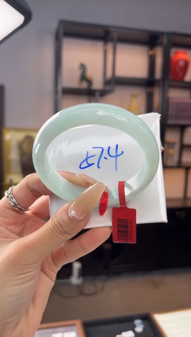 未镶嵌手镯翡翠手镯