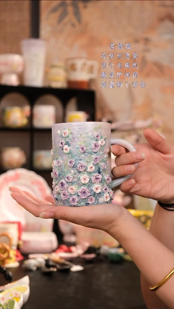 摆件景德镇手工手绘设计师款1
