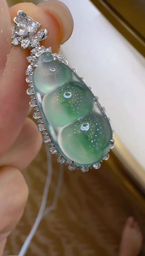 翡翠18K金镶嵌吊坠(不含链)多样性团购发一件