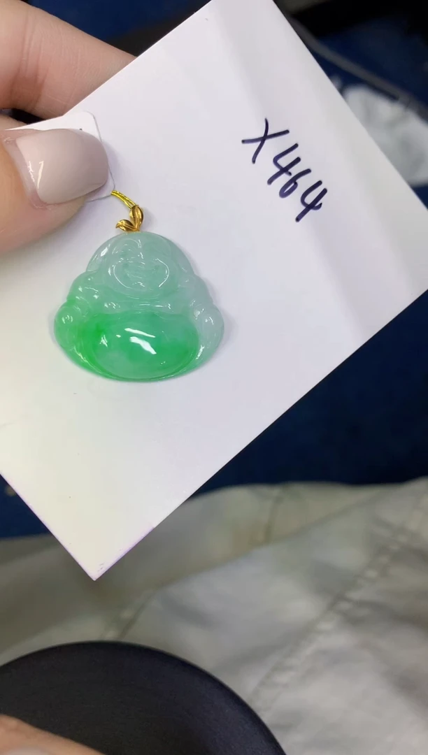 颈饰18K金镶嵌翡翠缅甸天然翡翠A货