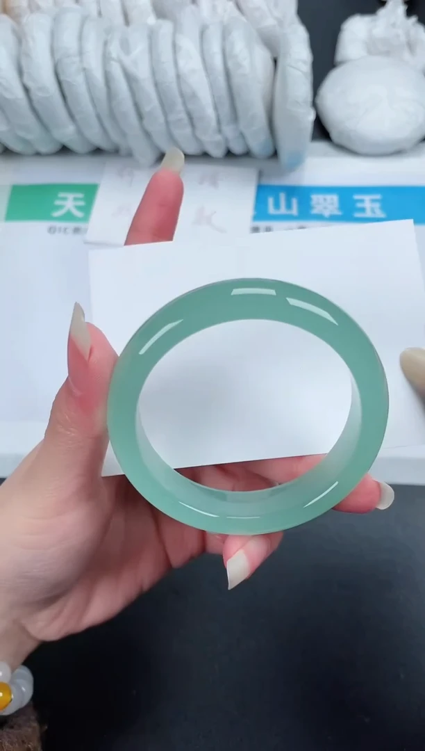 【闪购商品】石英质玉手镯未镶嵌485-55