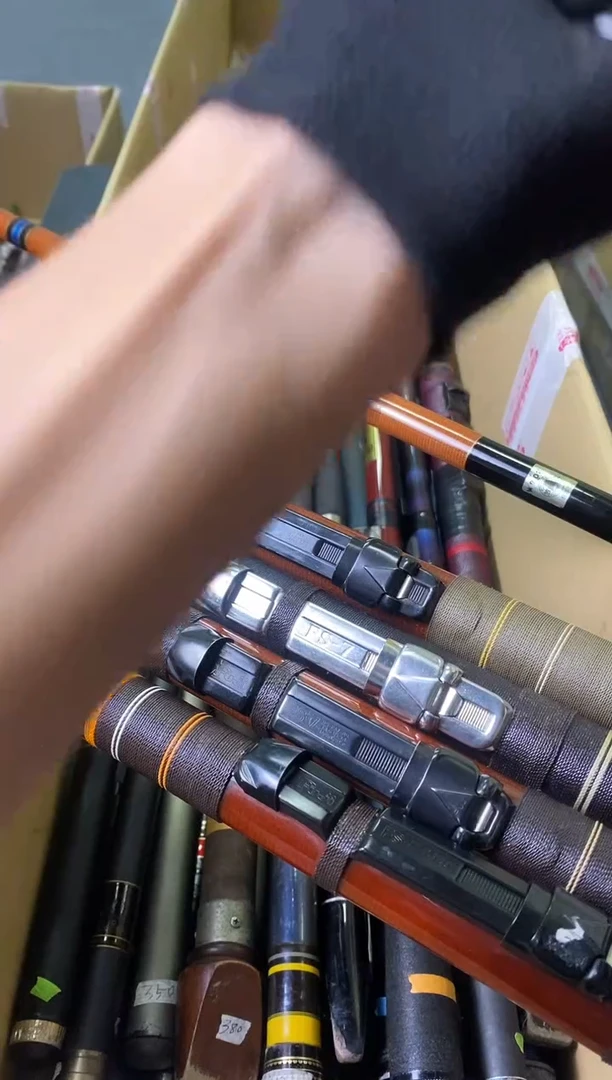 A****一孤品微瑕疵，慎拍，+10元发顺丰