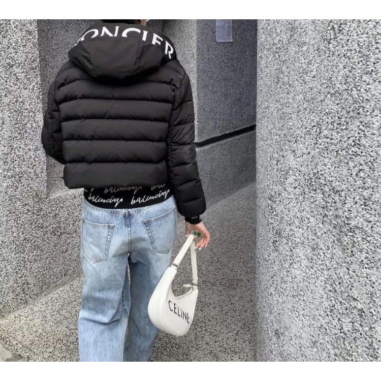 MONCLER/羽绒服/95新/聚酯纤维/[251130ZC0001]