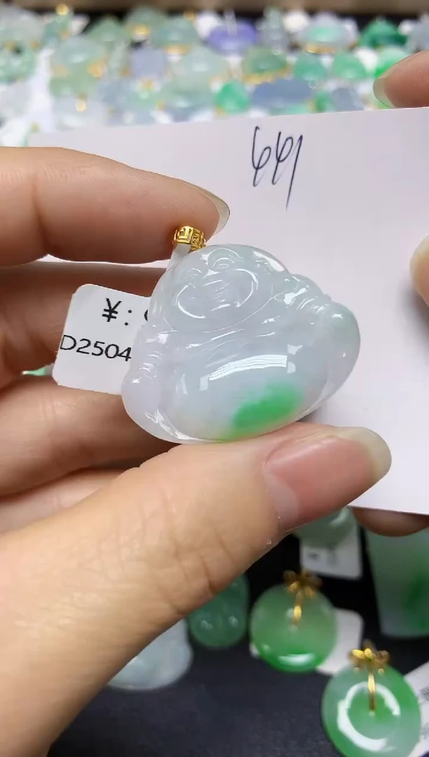 翡翠18K金镶嵌颈饰 天然翡翠A货