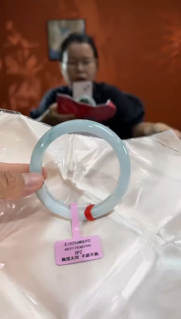 未镶嵌手镯翡翠翡翠手镯