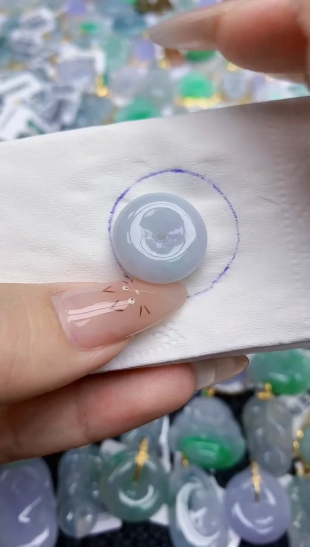 翡翠未镶嵌颈饰   天然翡翠A货