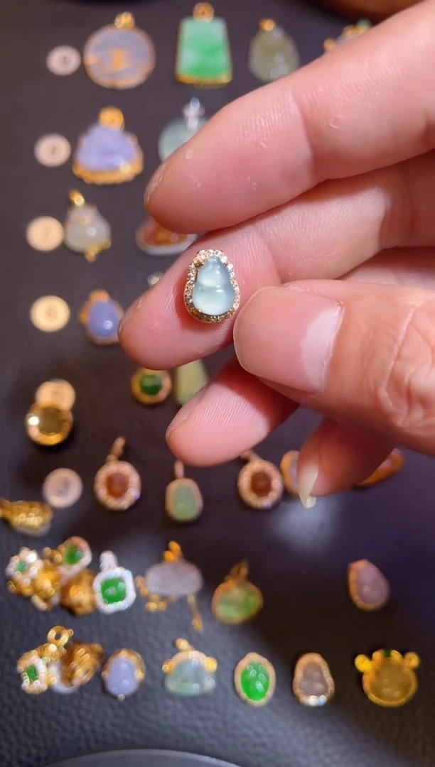 颈饰银S925镶嵌翡翠a货翡翠