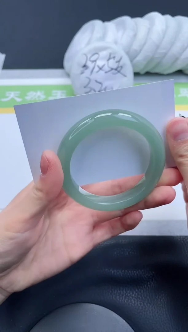 【闪购商品】石英质玉手镯未镶嵌A219-53+