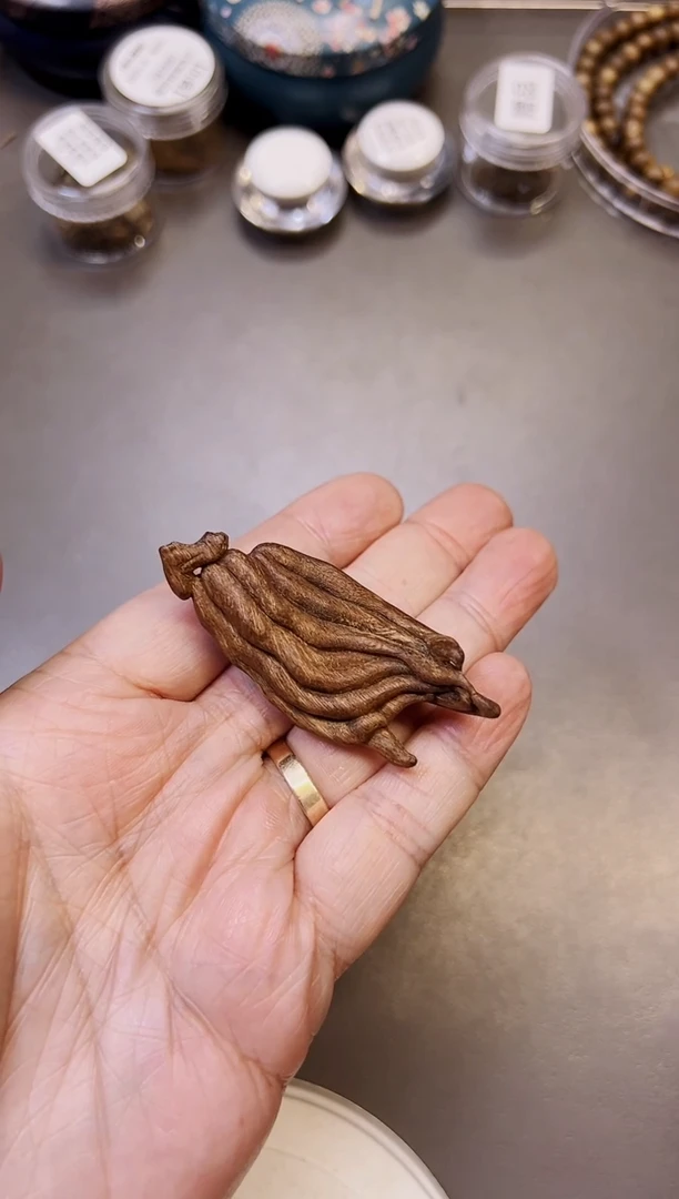 【闪购商品】沉香手把件土沉10.5克多样性发货1件